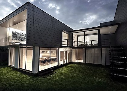 CONCRETE BLACK HOUSE