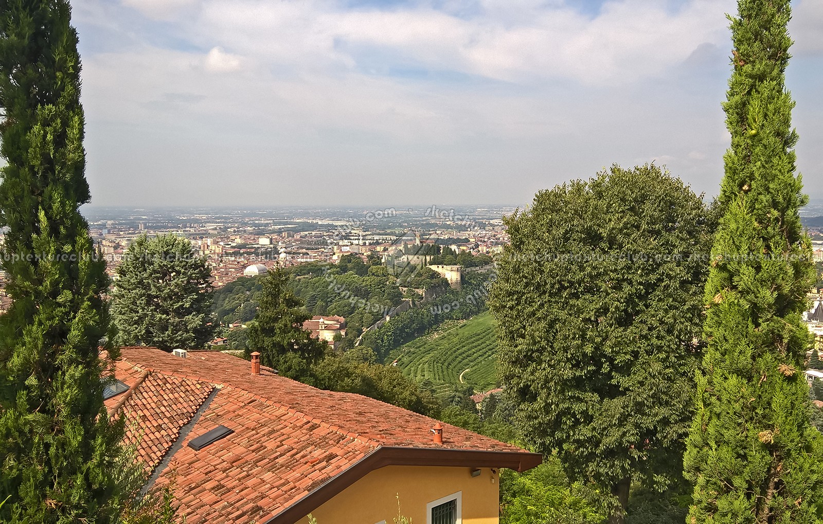 Textures   -   BACKGROUNDS &amp; LANDSCAPES   -   CITY &amp; TOWNS  - Brescia italy city landscape 17592