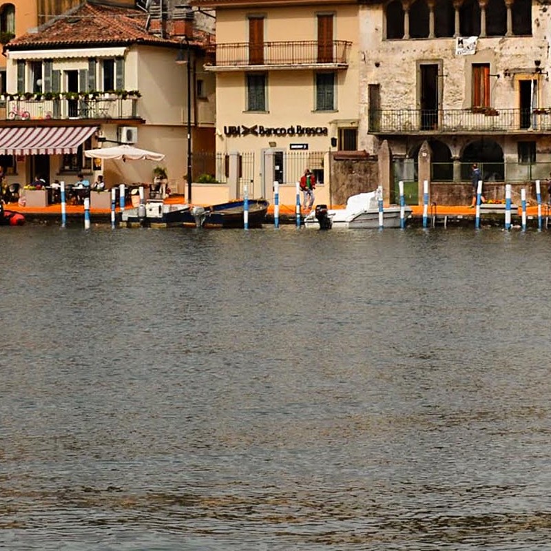 Textures   -   BACKGROUNDS &amp; LANDSCAPES   -   NATURE   -   Lakes  - Italy iseo lake floating piers by christo landscape 18337 - HR Full resolution preview demo