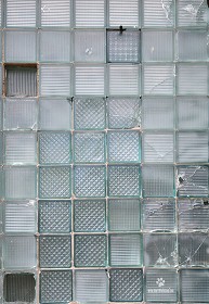 Textures   -   ARCHITECTURE   -   BUILDINGS   -   Windows   -   mixed windows  - Window glass blocks broken texture 01033