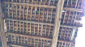 Textures   -   ARCHITECTURE   -   ROOFINGS   -  Inside roofings - Wood inside roofing damaged texture 17459