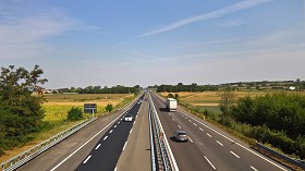 Textures   -   BACKGROUNDS &amp; LANDSCAPES   -  ROADS &amp; PARKINGS - Highway landscape texture 17561