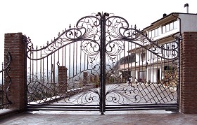 Textures   -   ARCHITECTURE   -   BUILDINGS   -  Gates - Iron enrtance gate texture 18578