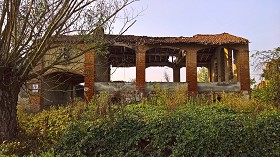 Textures   -   ARCHITECTURE   -   BUILDINGS   -   Old country buildings  - Damaged old barn texture 17452