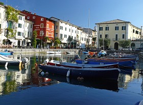 Textures   -   BACKGROUNDS &amp; LANDSCAPES   -  CITY &amp; TOWNS - Italy garda lake lazise city landscape texture 17532