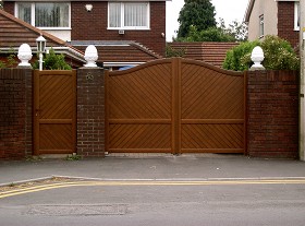 Textures   -   ARCHITECTURE   -   BUILDINGS   -  Gates - Wood entrance gate texture 18588