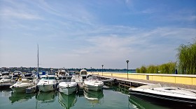 Textures   -   BACKGROUNDS &amp; LANDSCAPES   -   NATURE   -   Lakes  - Italy garda lake landascape 18292