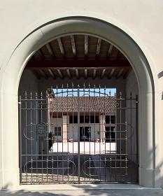 Textures   -   ARCHITECTURE   -   BUILDINGS   -  Gates - Iron entrance gate texture 18594