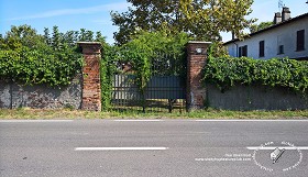 Textures   -   ARCHITECTURE   -   BUILDINGS   -   Gates  - Old rusty iron entrance gate texture 18598