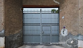 Textures   -   ARCHITECTURE   -   BUILDINGS   -   Gates  - Metal entrance gate texture 18604