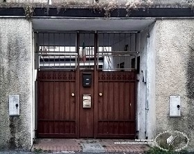 Textures   -   ARCHITECTURE   -   BUILDINGS   -   Gates  - Old rusty iron entrance gate texture 18605