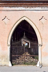 Textures   -   ARCHITECTURE   -   BUILDINGS   -   Gates  - Old rusty iron entrance gate texture 18608