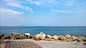 Textures   -   BACKGROUNDS &amp; LANDSCAPES   -   NATURE   -  Lakes - Italy garda lake landascape 18313