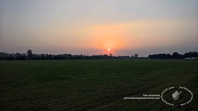 Textures   -   BACKGROUNDS &amp; LANDSCAPES   -  SUNRISES &amp; SUNSETS - Sunrise with rural background 18395