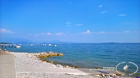 Textures   -   BACKGROUNDS &amp; LANDSCAPES   -   NATURE   -  Lakes - Italy garda lake landascape 18317