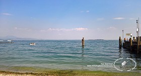 Textures   -   BACKGROUNDS &amp; LANDSCAPES   -   NATURE   -  Lakes - Italy garda lake landascape 18319