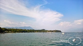 Textures   -   BACKGROUNDS &amp; LANDSCAPES   -   NATURE   -   Lakes  - Italy garda lake landascape 18322