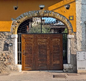 Textures   -   ARCHITECTURE   -   BUILDINGS   -   Doors   -   Main doors  - Old damaged wood main door 18490