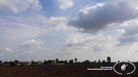 Textures   -   BACKGROUNDS &amp; LANDSCAPES   -   SKY &amp; CLOUDS  - Cloudy sky in the early morning with countryside background 18552