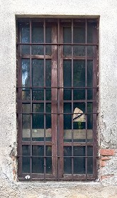 Textures   -   ARCHITECTURE   -   BUILDINGS   -   Windows   -   mixed windows  - Old windows glass blocks broken texture 17419