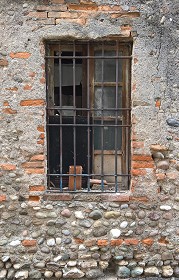 Textures   -   ARCHITECTURE   -   BUILDINGS   -   Windows   -   mixed windows  - Old damage window texture 17420