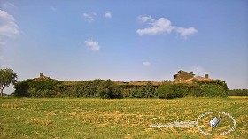 Textures   -   BACKGROUNDS &amp; LANDSCAPES   -   NATURE   -   Countrysides &amp; Hills  - Countryside with old damaged farmhouse landscape 18030