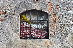 Textures   -   ARCHITECTURE   -   BUILDINGS   -   Windows   -  mixed windows - Old damaged window texture 18432