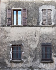 Textures   -   ARCHITECTURE   -   BUILDINGS   -   Windows   -   mixed windows  - Old damaged window texture 18436
