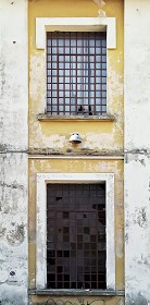 Textures   -   ARCHITECTURE   -   BUILDINGS   -   Windows   -  mixed windows - Old damaged windows glass blocks broken texture 18440