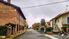 Textures   -   BACKGROUNDS &amp; LANDSCAPES   -  CITY &amp; TOWNS - Italy urban area landscape 21040