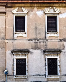 Textures   -   ARCHITECTURE   -   BUILDINGS   -   Windows   -   mixed windows  - Old residential window texture 18442