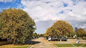 Textures   -   BACKGROUNDS &amp; LANDSCAPES   -   CITY &amp; TOWNS  - Italy urban area with autumn trees landscape 21042