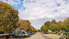 Textures   -   BACKGROUNDS &amp; LANDSCAPES   -   CITY &amp; TOWNS  - Italy urban area with autumn trees landscape 21043