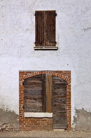 Textures   -   ARCHITECTURE   -   BUILDINGS   -   Windows   -   mixed windows  - Old rural window texture 18456