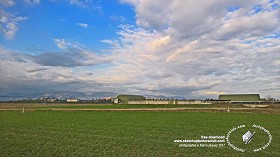 Textures   -   BACKGROUNDS &amp; LANDSCAPES   -   NATURE   -   Countrysides &amp; Hills  - Countryside landscape with hangars 20420