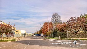 Textures   -   BACKGROUNDS &amp; LANDSCAPES   -  CITY &amp; TOWNS - Urban area with autumn trees landscape hdr 20996